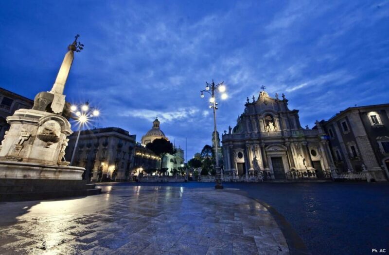 Magical Christmas in Catania: Private Tour among Lights, Nativity Scenes and Sicilian Flavors - Key Points