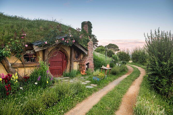 Magical Hobbiton: Small-Group Guided Tour from Auckland - Photo Opportunities and Souvenirs