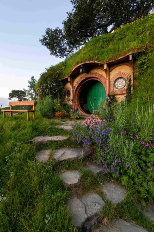 Magical Hobbiton & Waitomo Caves Small Group from Auckland - Who Will Enjoy This Tour?