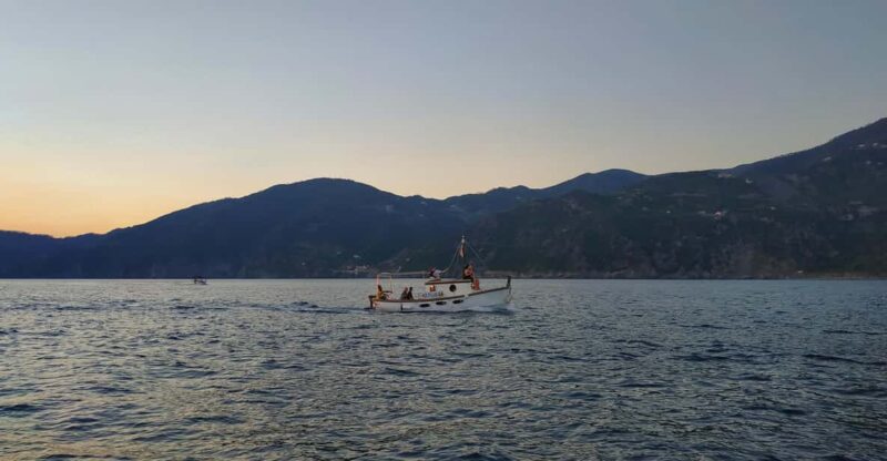 Magical Sunset Tour of Cinque Terre W/ White Wine+Focaccia - Key Points