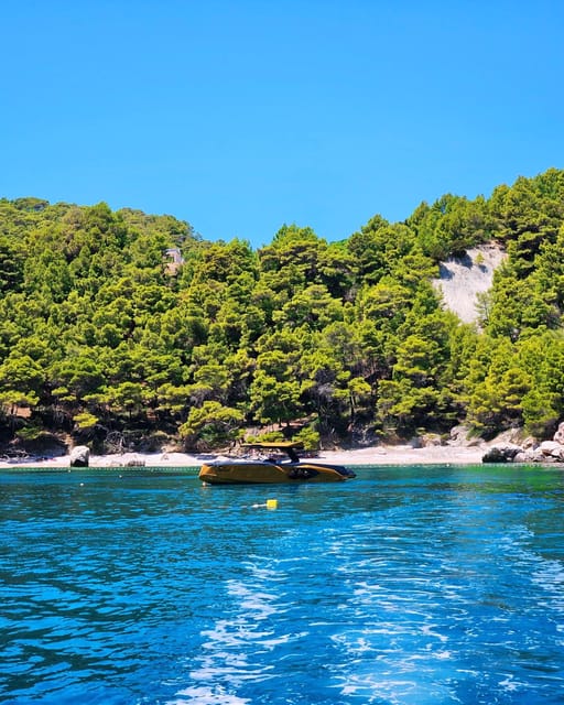 Magnific Blue Lagoon & 3 Islands Tour - Boat and Amenities