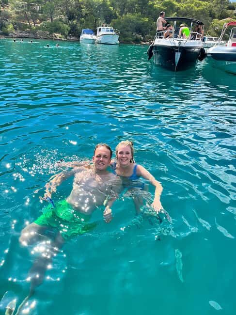 Magnific blue lagoon, speed boat water, wine&towels included - Who Would Enjoy This Tour?