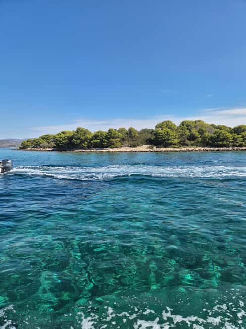 Magnific blue lagoon,speed boat towels included - Who Will Love This Tour?