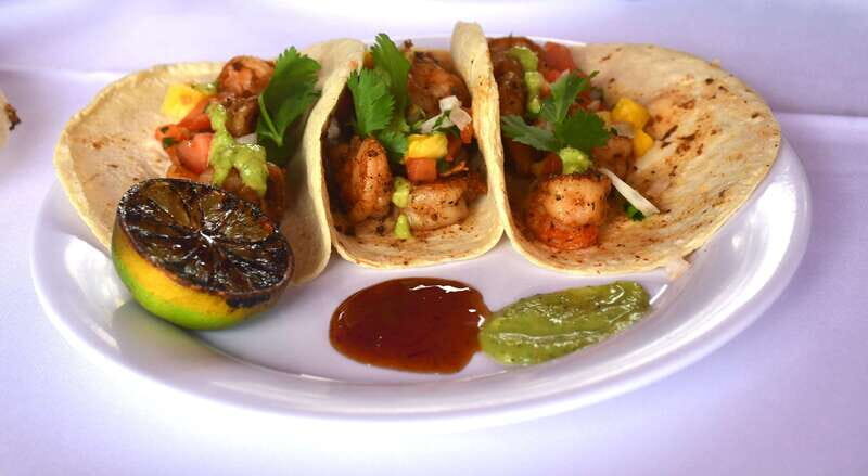 Mahahual: Chacchoben Mayan Ruins and Seven Color Lagoon Trip - An Introduction to the Tour Experience