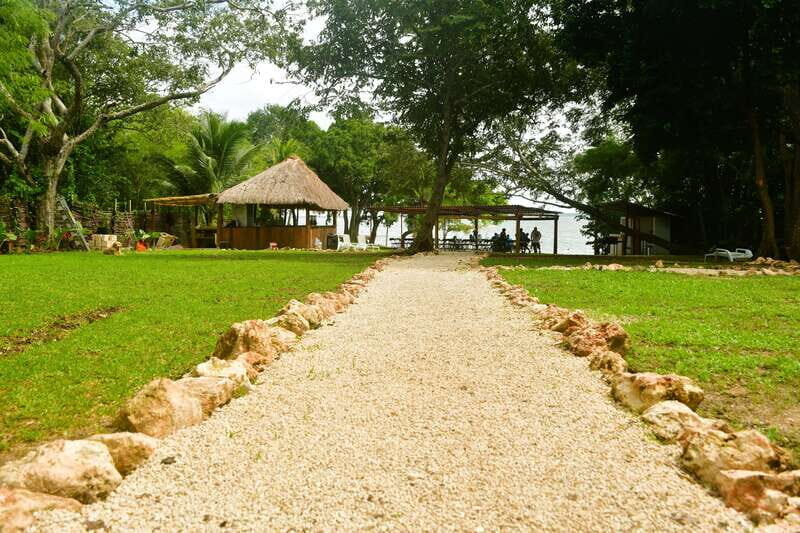 Mahahual: Chacchoben Mayan Ruins and Seven Color Lagoon Trip - The Authentic Touch