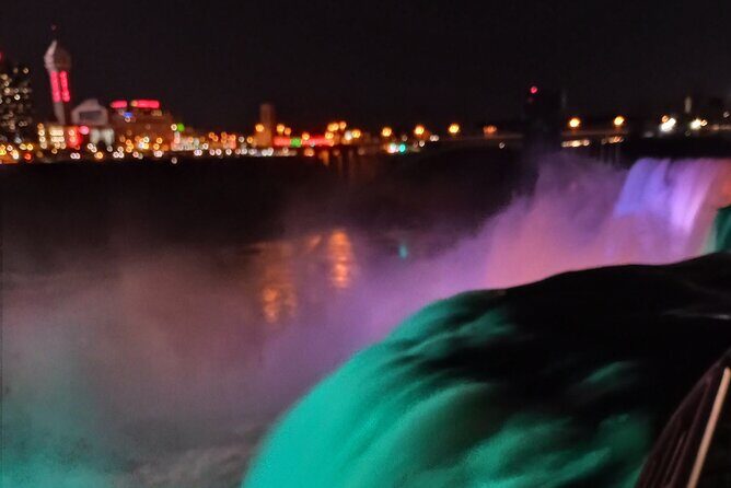 Maid of the Mist Nighttime Fireworks and Lights Tour in Canada - Who will love this tour?