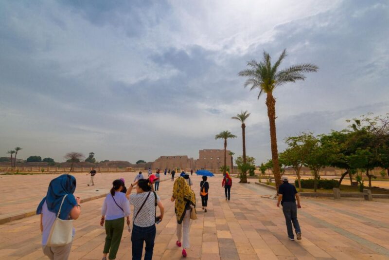 Makadi Bay: Private Tour to Luxor Attractions & Highlights - Itinerary Highlights