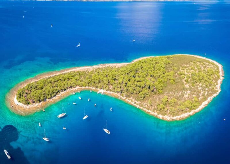 Makarska: 3 island, Cave, Cliffs, Jelsa, Lagoon, Golden Horn - Who Will Love This Tour?