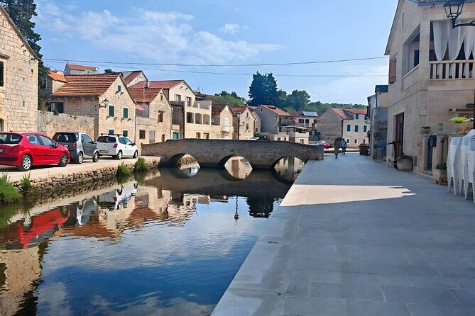 Makarska: 3-Island Golden Horn and Blue Lagoon Speedboat Tour - Practical Tips & Considerations