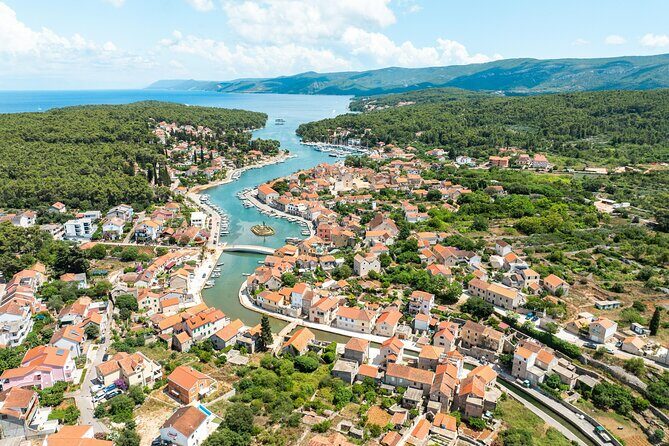 Makarska: 3-Island Golden Horn and Blue Lagoon Speedboat Tour - FAQs about the Makarska 3-Island Speedboat Tour