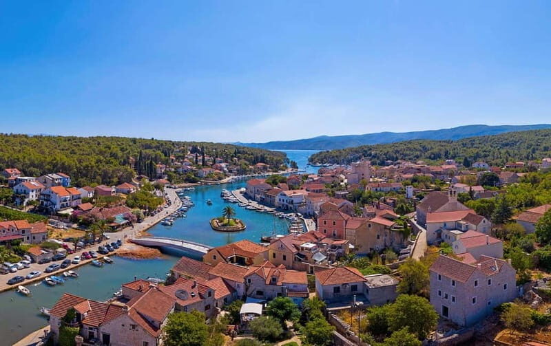 Makarska: Private Boat Tour 3 Islands - FAQs