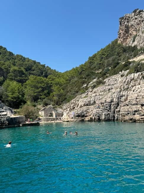 Makarska: Private halfday boat tour ,Hvar,small blue Cave - Exploring the Blue Cave on Island Hvar
