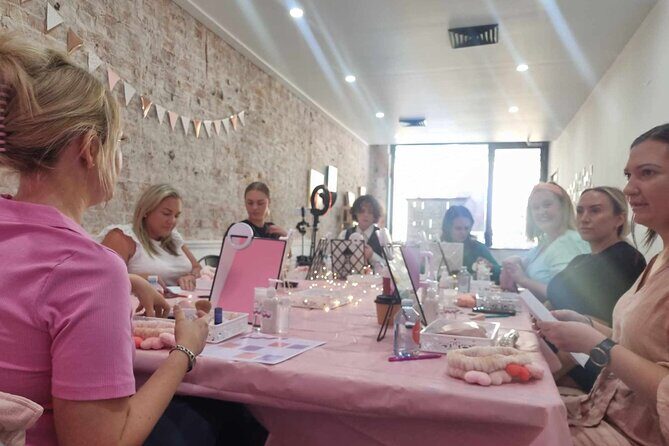 Makeup and Sip Experience with a Professional - Introduction