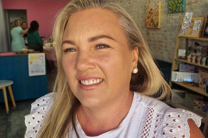 Makeup and Sip Experience with a Professional - The Sum Up