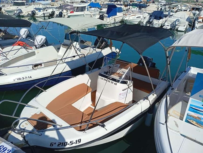 Malaga: 6-Seater Speedboat License-free Boat Rental - Who Should Consider This?