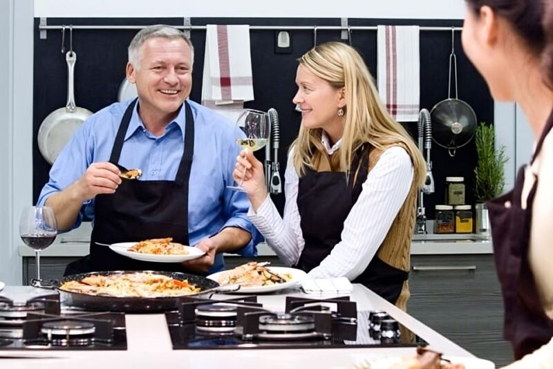 Malaga: Authentic Paella Cooking Class With Market Visit - Market Visit
