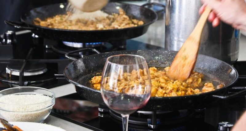 Malaga: Authentic Paella Cooking Class With Market Visit - Paella: The Quintessential Spanish Dish