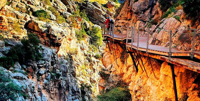Málaga: Caminito Del Rey Guided Tour With Transportation - Preparing for the Caminito Del Rey Experience