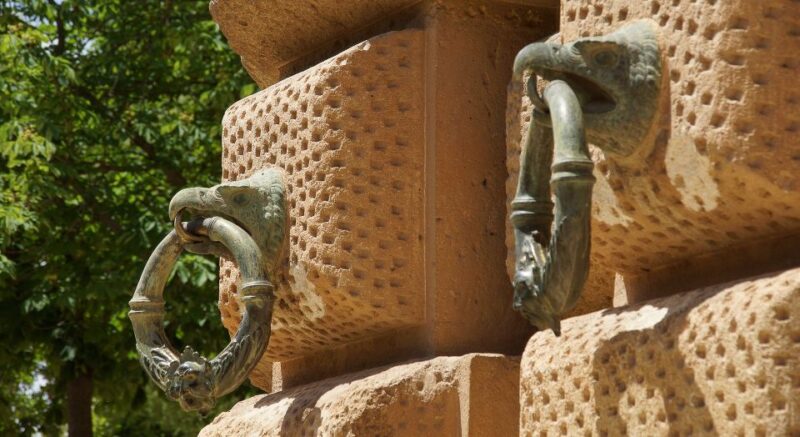 Malaga: Granada Day Trip With Alhambra, Palaces and Gardens - Moorish Architectural Wonders