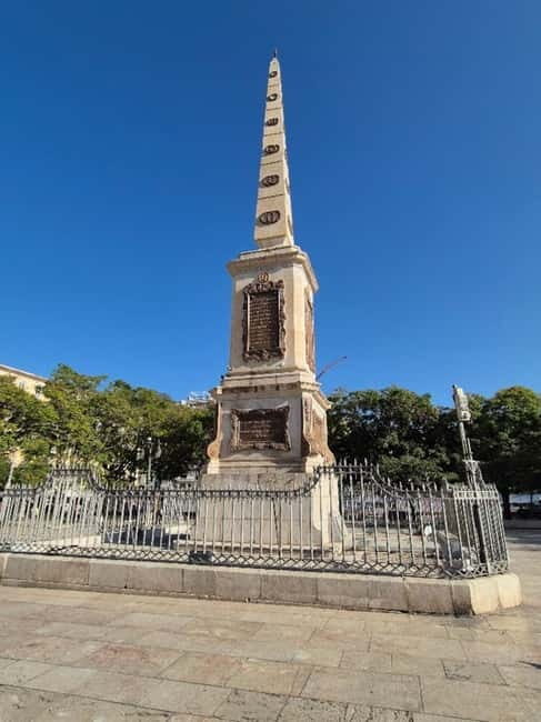 Málaga: Highlights Walking Tour with Drinks and Tapas - FAQs