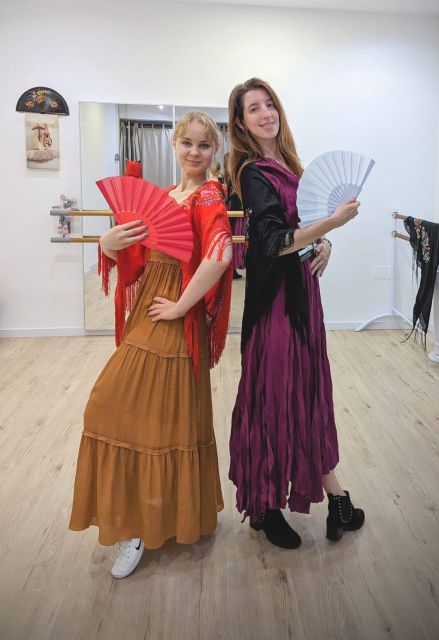 Málaga: Learn to Dance Flamenco Rumba in 45 Minutes - Experience Description