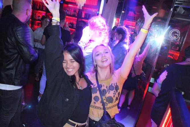 Malaga Nightlife Pub Crawl Tour With Drinks and Clubs Entry - Cancellation Policy