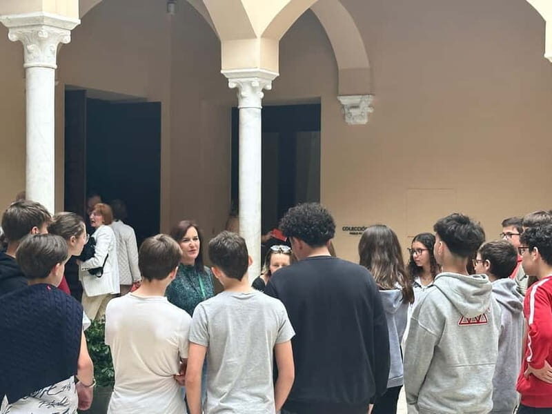 Malaga: Picasso Museum Tour with Expert Art Tour Guide for small groups - Key Points
