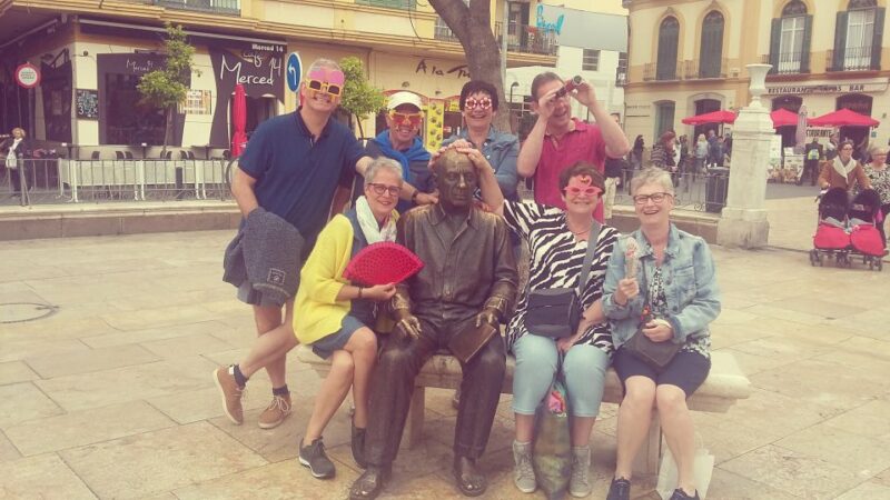 Málaga: Private Sightseeing Treasure Hunt - Breaks for Local Snacks