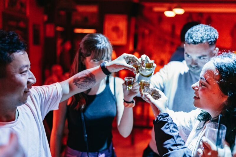 Malaga: Pubs and Clubs Crawl - Important Dress Code