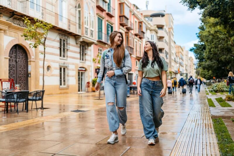 Málaga Romance: From Ancient Fortresses to Vibrant Markets - Discovering Parroquia Santiago Apóstol