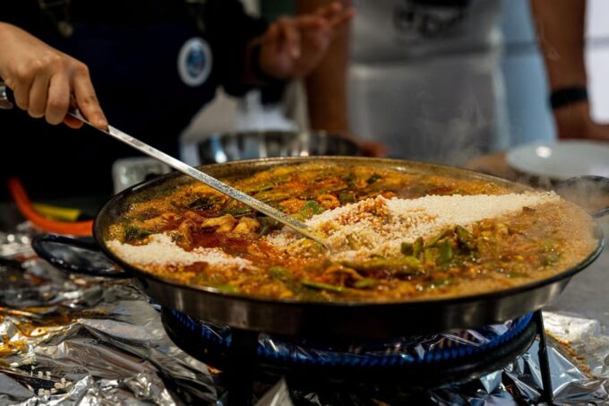 Málaga: Spanish Cooking Workshop With Paella and Sangria - Preparing for the Workshop