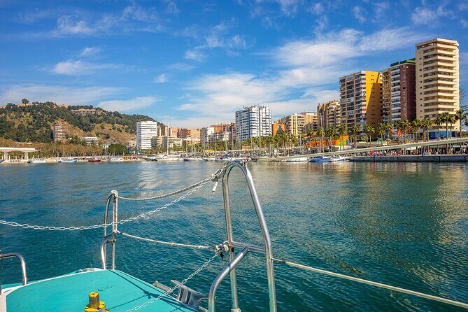 Malaga Walking Tour, Gibralfaro, Alcazaba & Catamaran Cruise - The Guide: The Heart of the Experience