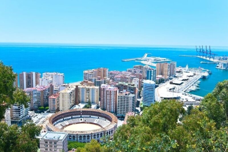 Malaga: Walking Tour of Must-See Attractions - Taking in Malagas History