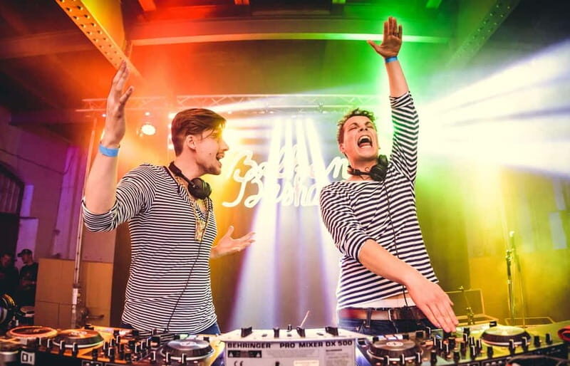 Malalata Party: Music cruises by sightseeing boats - Authenticity and Traveler Feedback  