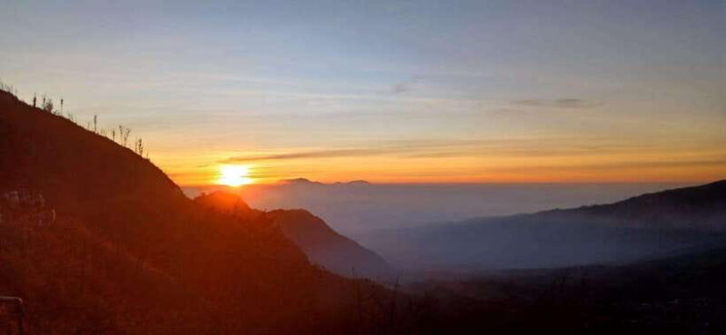 Malang: Mount Bromo Sunrise & Crater Climb Tour - Key Points