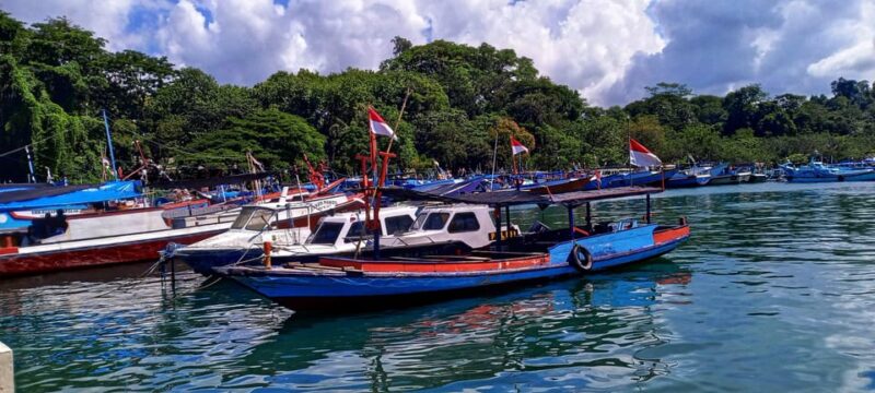 Malang: South Beaches Tour With Private Transfer - Beach Highlights