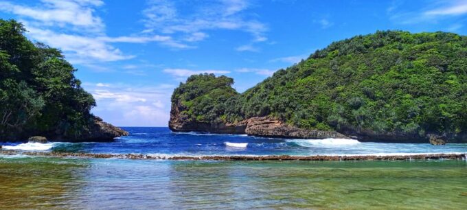 Malang: South Beaches Tour With Private Transfer - Pickup and Transportation