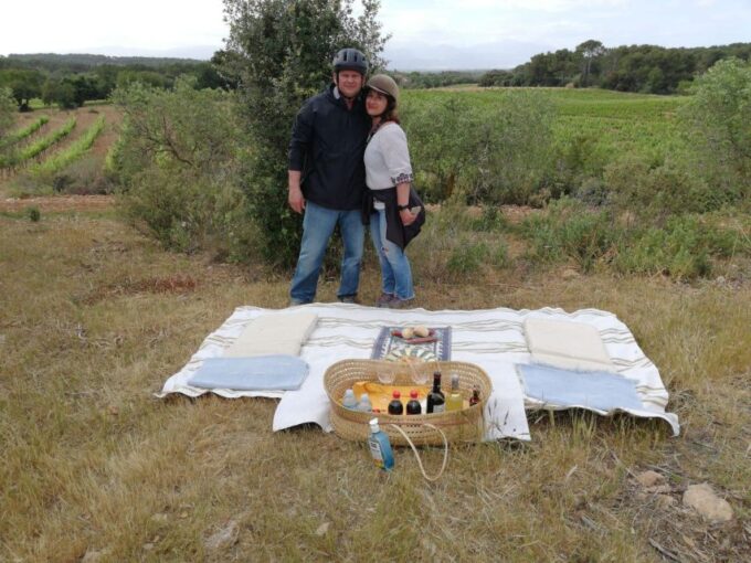 Mallorca: Activity, Antique Mallorca With Picnic - Connecting With Horses