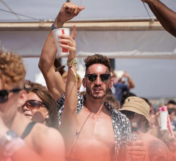 Mallorca: Boat Party With Live DJS, Lunch, & Nightclub Entry - Included Features