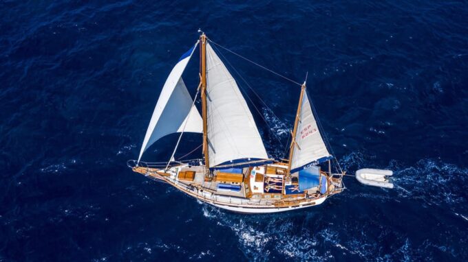 Mallorca by Sea: Classic Sailing Experience - Departure and Safety Procedures
