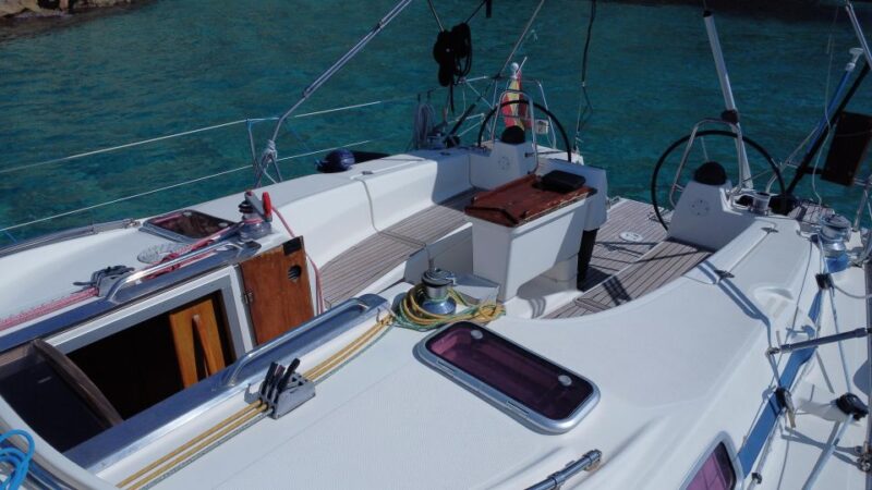 Mallorca: Cala Vella Boat Tour With Swiming, Food, & Drinks - Inclusions and Meeting Point