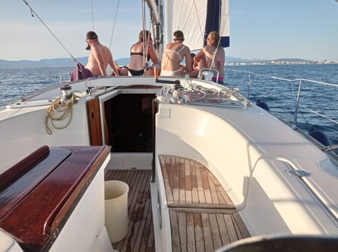 Mallorca: Cala Vella Boat Tour With Swiming, Food, & Drinks - Frequently Asked Questions