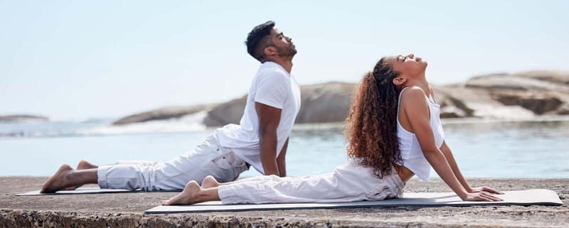 Mallorca: Candlelight Yoga Sunset Cruise for Couples - Key Points