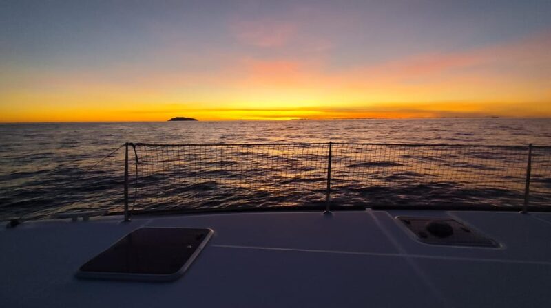 Mallorca: Catamaran Boat Tour With Tapas - Itinerary and Experience