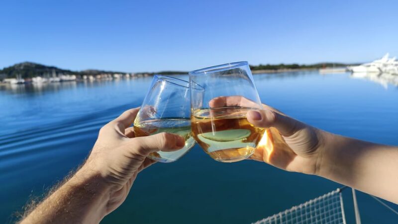 Mallorca: Catamaran Boat Tour With Tapas - Meeting Point and Important Information