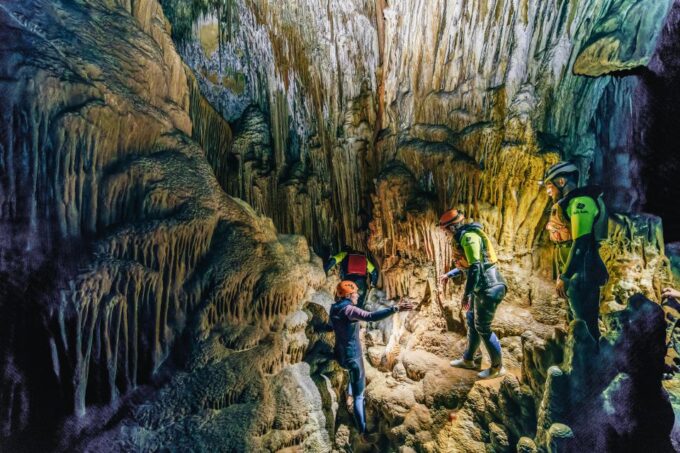 Mallorca: Cova Des Coloms Caving Trip With Hotel Transfer - Getting to the Cave