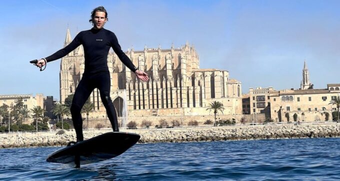 Mallorca: Electric Hydrofoil Surfing Lessons (E-Foil Course) - Safety Considerations