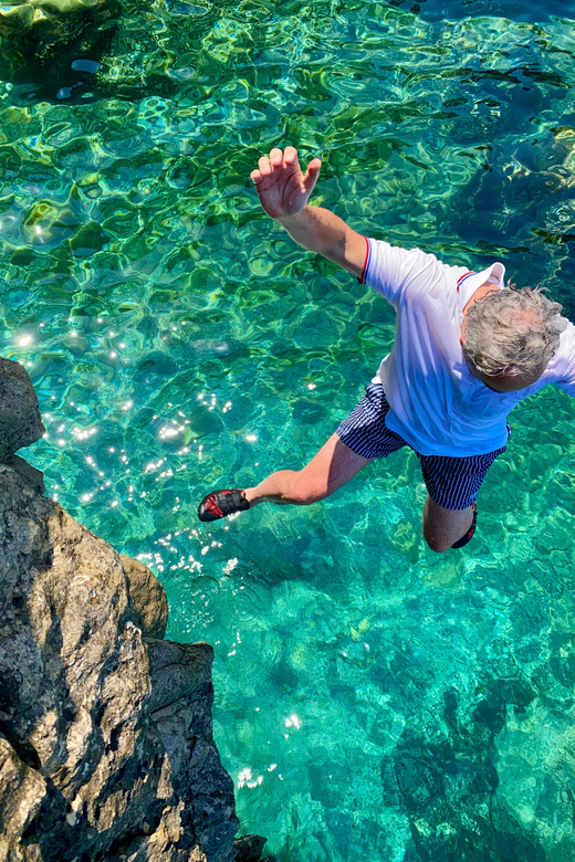 Mallorca: Highlights Wild Coast Tour - Coastal Exploration and Cliff Jumping