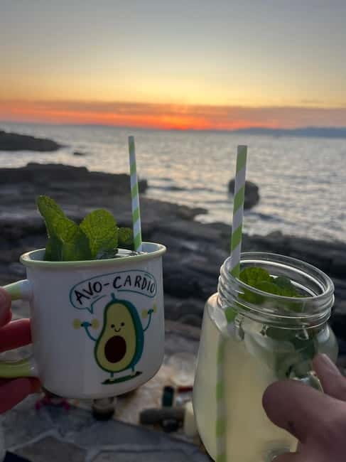 Mallorca: Paddle Surf and Drink  Refresh your Holidays! - The Practical Breakdown of the Experience