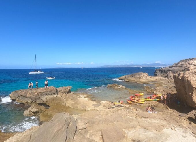 Mallorca: Sea Cave Kayaking Tour With Snorkeling and a Snack - Frequently Asked Questions